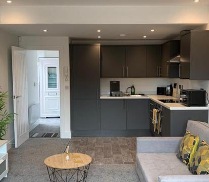 Photo of Cosy Studio Flat - Near City Centre