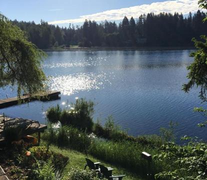 Photo of Cottage Lake Bed and Breakfast