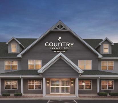 Photo of Country Inn & Suites by Radisson, Germantown, WI