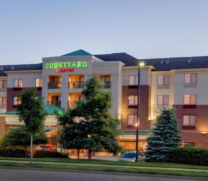 Photo of Courtyard by Marriott Madison East