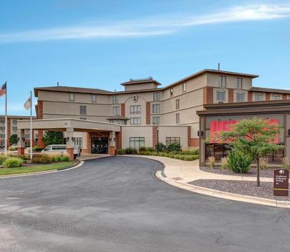 Photo of DoubleTree by Hilton Bloomington