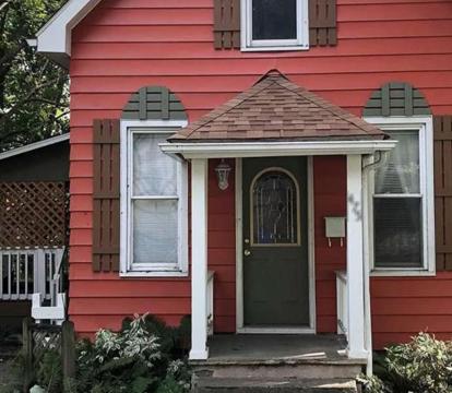 Photo of Downtown 2 Bedroom Cottage, Sleeps 6, Walking Distance to Honeywell, Downtown Restaurants, Shopping