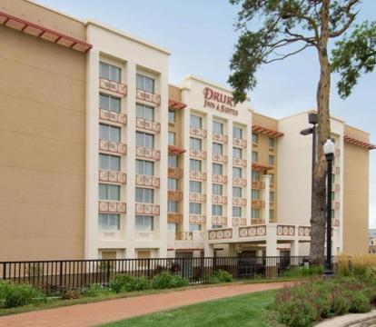 Photo of Drury Inn & Suites West Des Moines