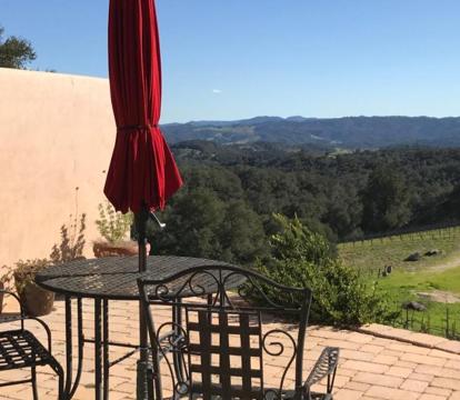 Escape to Romance: Unwind at Our Handpicked Selection of Romantic Hotels in Paso Robles (California)