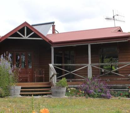 Photo of Eagle's Roost Farmstay B&B