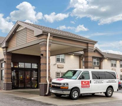 Photo of Econo Lodge Milwaukee Airport