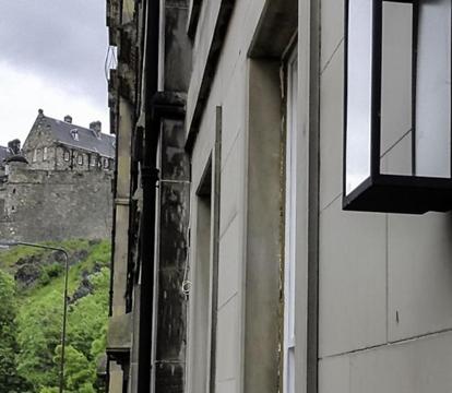 Photo of Edinburgh Nine