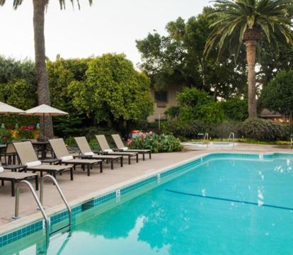 Photo of El Pueblo Inn