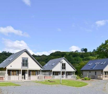 SpaHotels in Knighton (Powys)