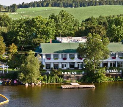 Photo of Elmhirst's Resort