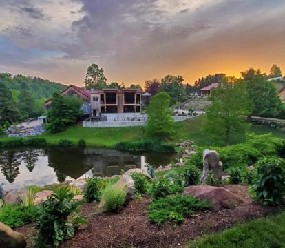 Best Adults-Only hotels in Fogelsville (Pennsylvania)