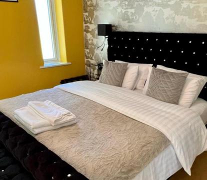 Adults Only Hotels in Llangollen (Clwyd)