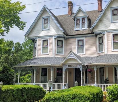 Photo of Garden and Sea Inn
