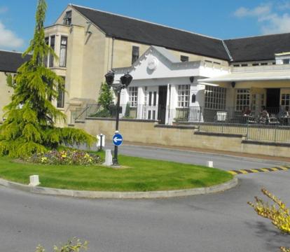 SpaHotels in Cleckheaton (West Yorkshire)