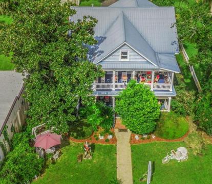 Photo of Goodbread House Bed and Breakfast