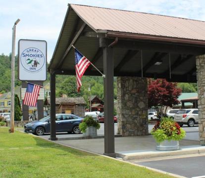 Photo of Great Smokies Inn - Cherokee