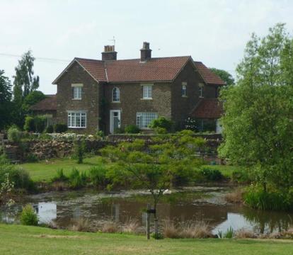 Photo of Hall Farm Bed & Breakfast