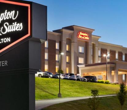 Photo of Hampton Inn and Suites Parkersburg Downtown