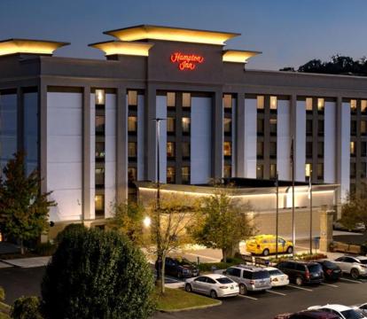 Best hotels with Hot Tub in room in Charleston (West Virginia)