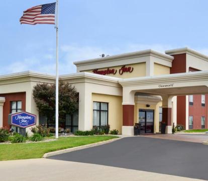 Best hotels with Hot Tub in room in Litchfield (Illinois)