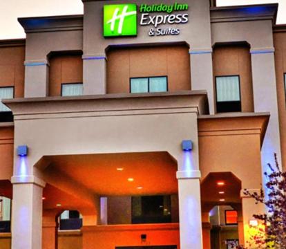 Relax and Unwind at the Best Spa Hotels in Iowa