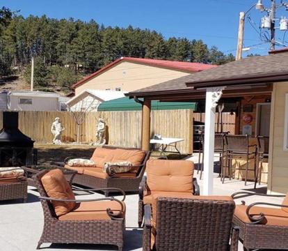 Photo of Harney Peak Inn