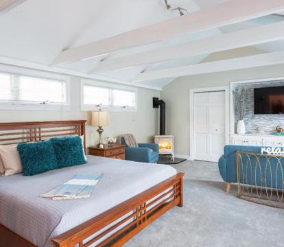 Photo of Hartstone Inn & Hideaway