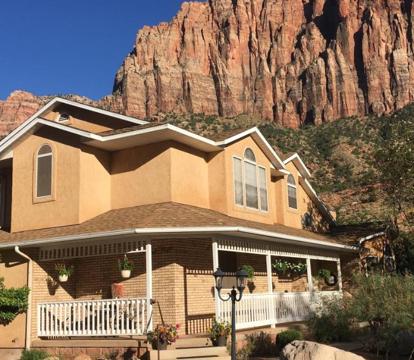 Photo of Harvest House Bed and Breakfast