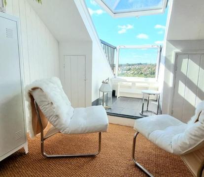 Photo of West Hill Villa Retreat - Seaview Balcony Loft Apartment with Free Offstreet Parking