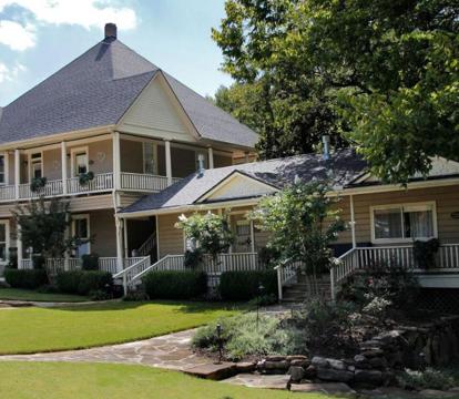 Photo of Heartstone Inn