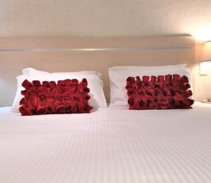 Photo of Hi 5 star luxury Adelaide City Apartment