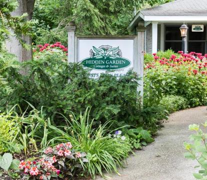 Best Adults-Only hotels in Saugatuck (Michigan)