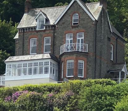 Photo of Highcliffe House