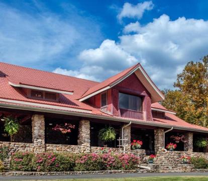 Photo of Hilltop Manor B&B