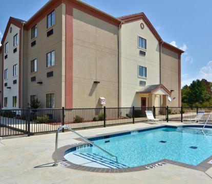 Photo of HiWay Inn Express of Broken Bow