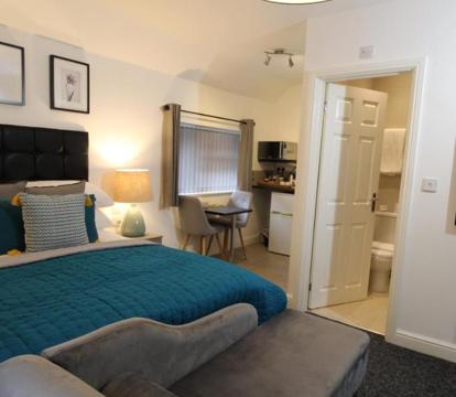 Photo of Holcombe House