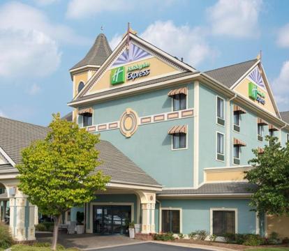 Photo of Holiday Inn Express Holland, an IHG Hotel