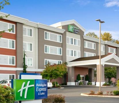 Photo of Holiday Inn Express Hotel & Suites Marysville, an IHG Hotel