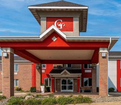 Photo of GrandStay Hotel & Suites Pella