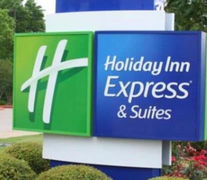 Photo of Holiday Inn Express - South Haven, an IHG Hotel