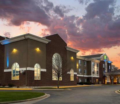 Photo of Holiday Inn Express Hotel & Suites Brookings, an IHG Hotel