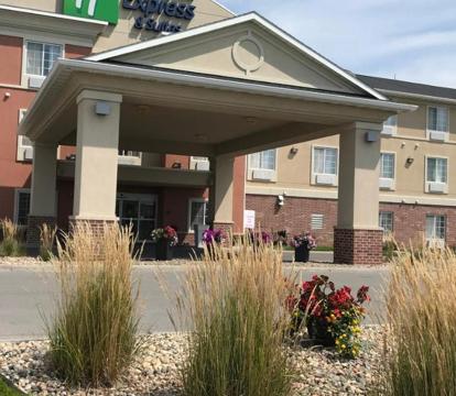 Photo of Holiday Inn Express Hotel & Suites Council Bluffs - Convention Center Area, an IHG Hotel