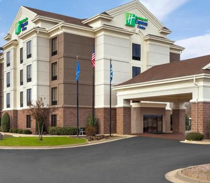 Photo of Holiday Inn Express Hotel & Suites Durant, an IHG Hotel