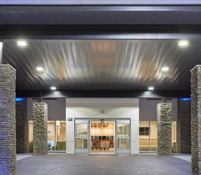 Photo of Holiday Inn Express & Suites Lincoln I - 80, an IHG Hotel