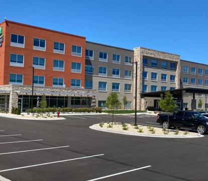 Photo of Holiday Inn Express & Suites - Madison West - Middleton, an IHG Hotel