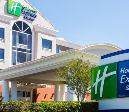 Photo of Holiday Inn Express Hotel & Suites Tampa-Fairgrounds-Casino, an IHG Hotel