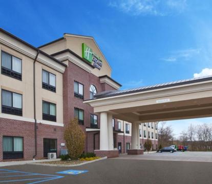 Photo of Holiday Inn Express & Suites Washington - Meadow Lands, an IHG Hotel