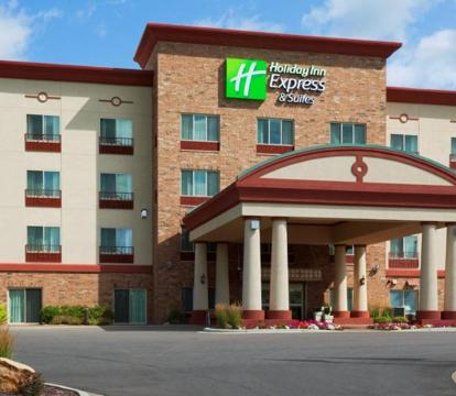 Photo of Holiday Inn Express & Suites Wausau, an IHG Hotel