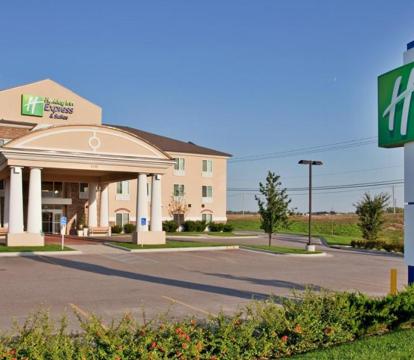 Photo of Holiday Inn Express Hotel & Suites Wichita Airport, an IHG Hotel