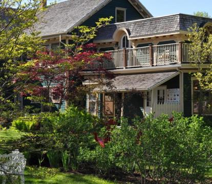 Photo of Holman's Heritage Suites